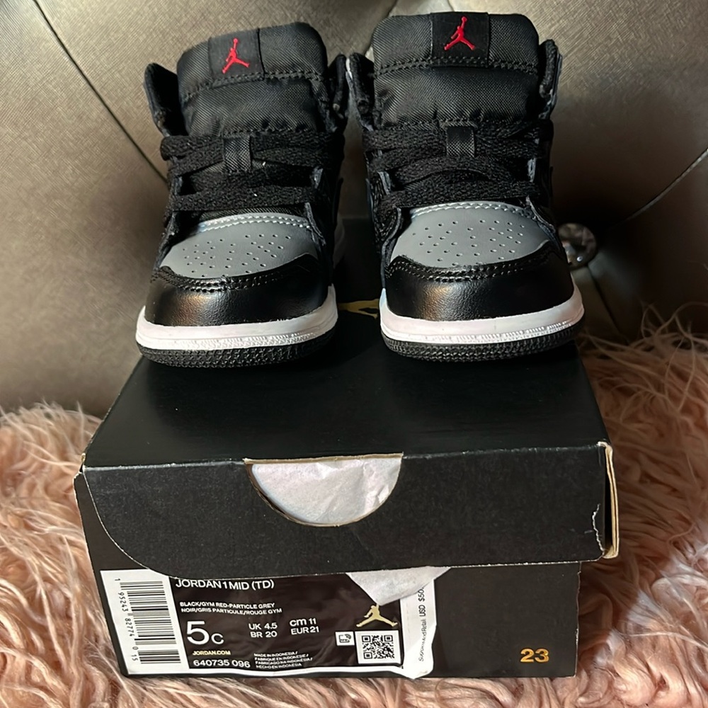 Jordan 1 mid (TD)